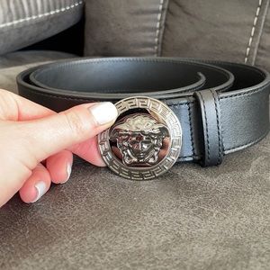 Versace Medusa men’s black leather belt Sz 44/110